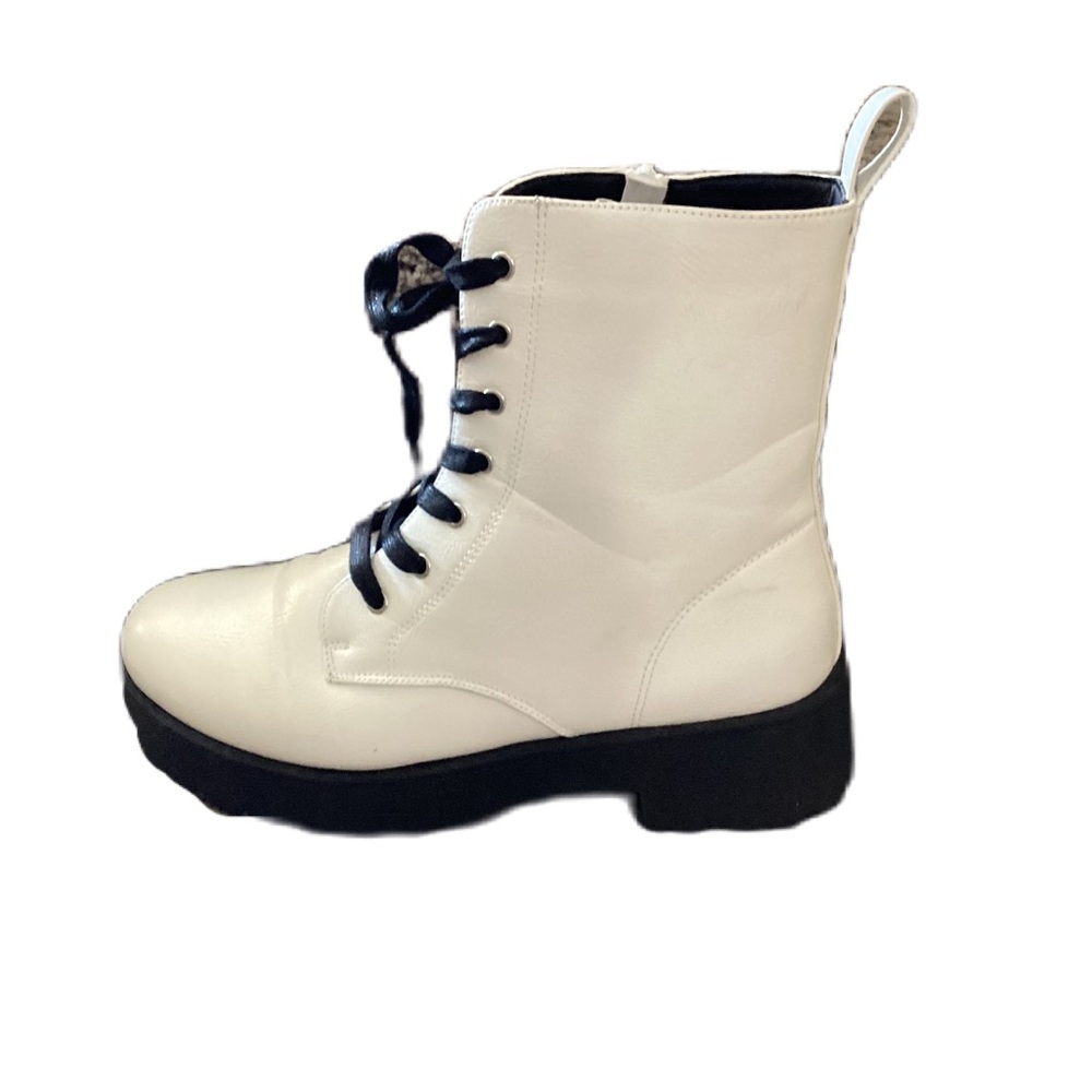 Dirty Laundry boots. 10